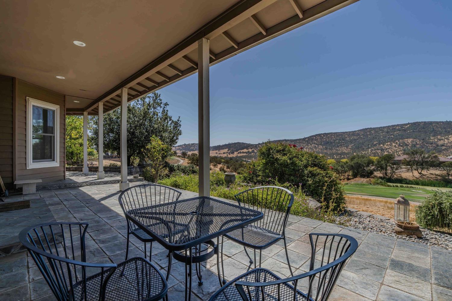 2016 Oak Creek Dr, Copperopolis, CA 95228