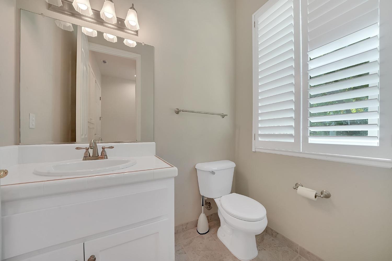 2016 Oak Creek Dr, Copperopolis, CA 95228