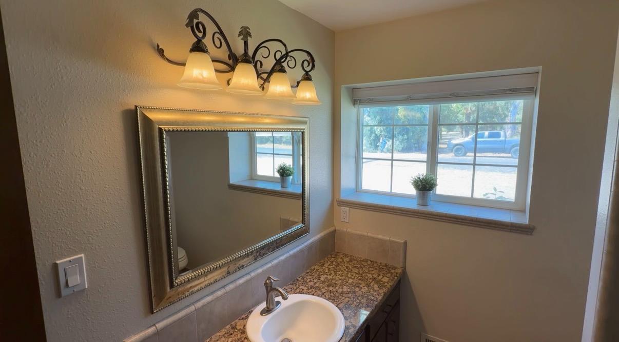 6400 Bearden Ln, Modesto, CA 95357