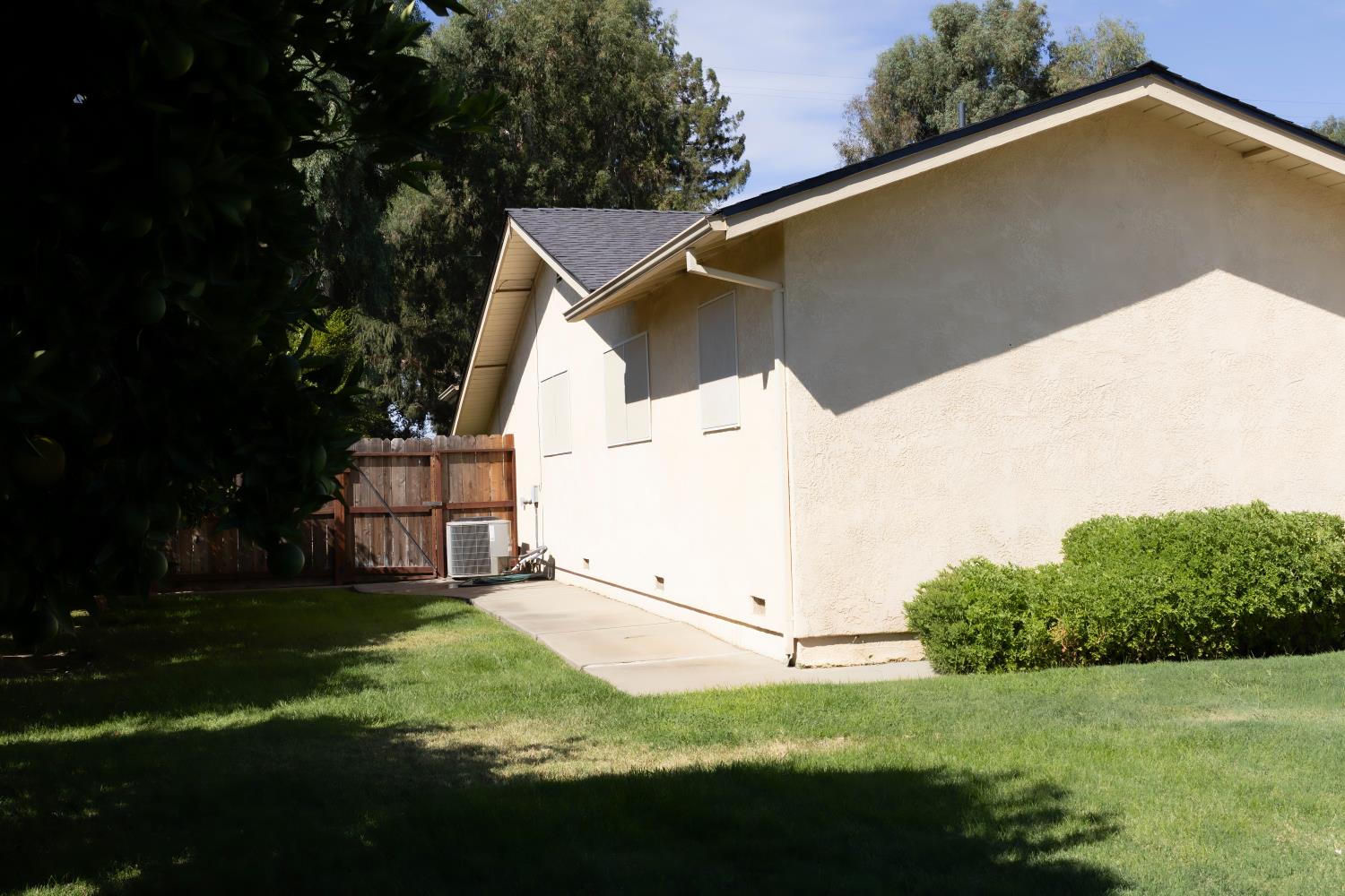6400 Bearden Ln, Modesto, CA 95357