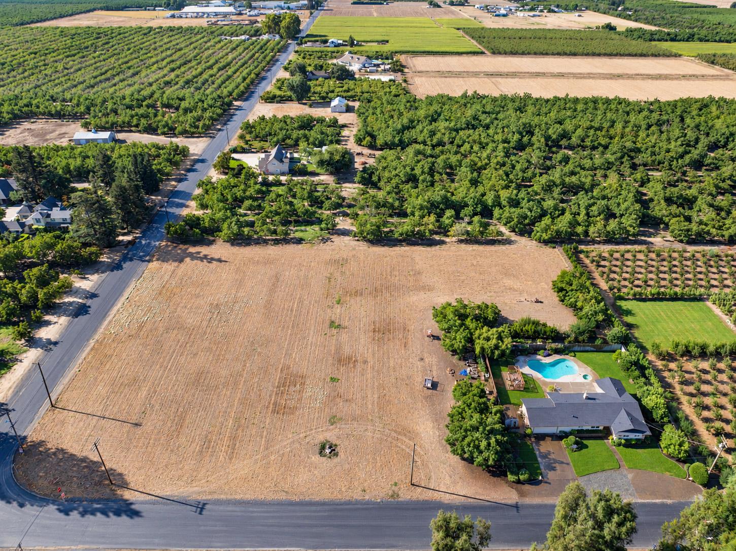 6400 Bearden Ln, Modesto, CA 95357