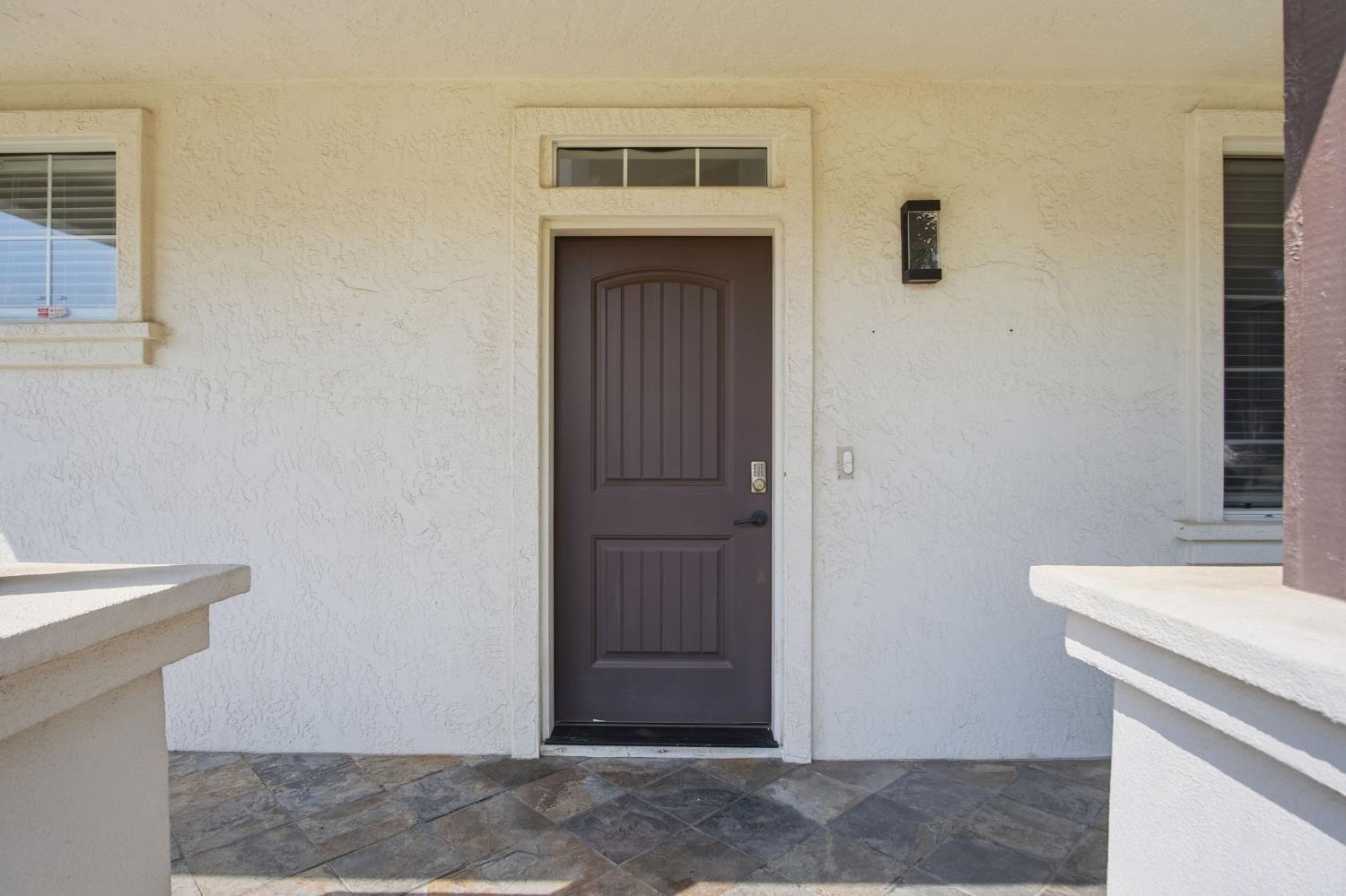 1123 Woodland Dr, Turlock, CA 95382