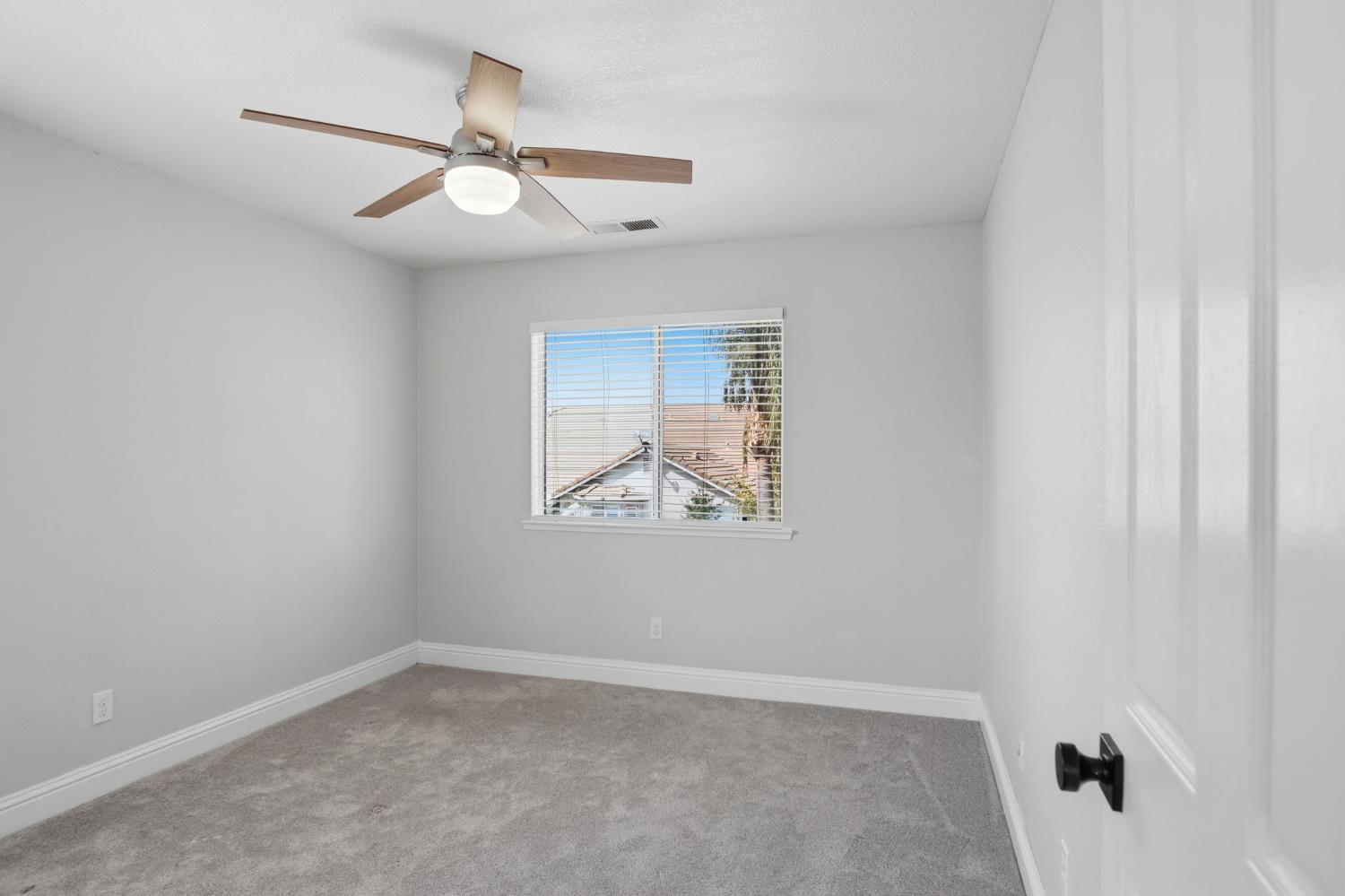 1123 Woodland Dr, Turlock, CA 95382