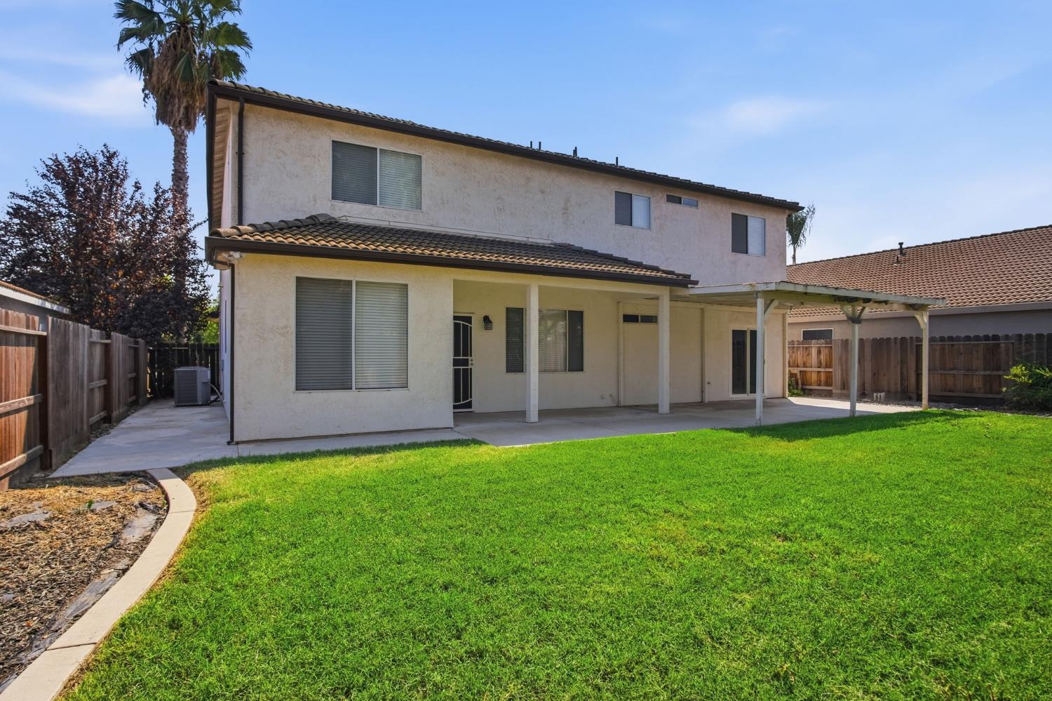 1123 Woodland Dr, Turlock, CA 95382