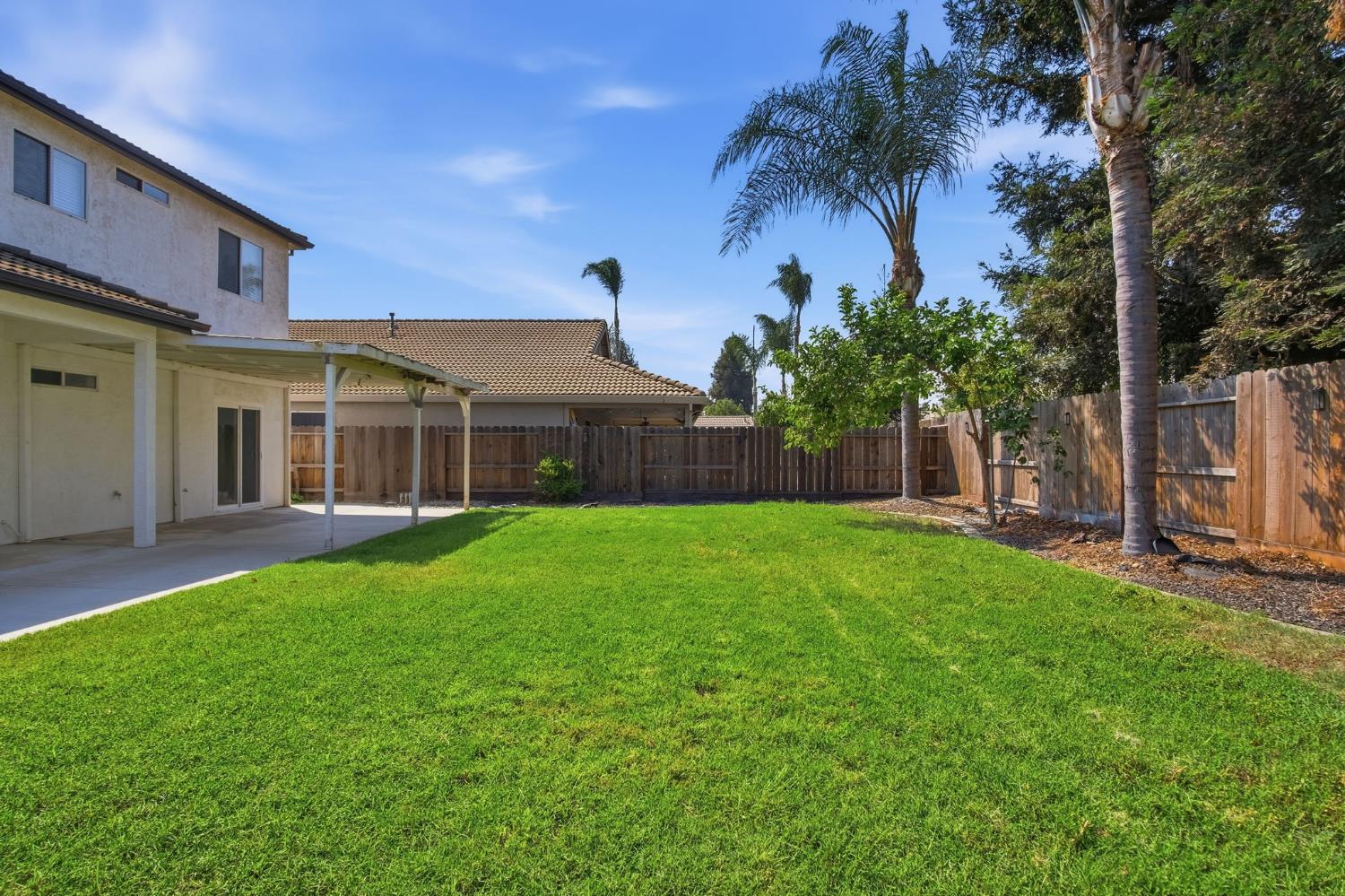 1123 Woodland Dr, Turlock, CA 95382