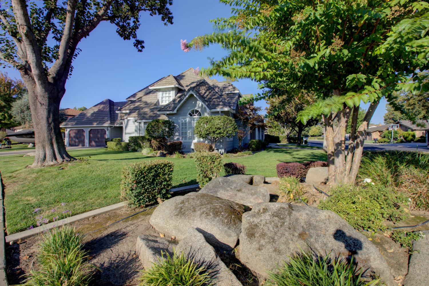 2500 Barola Ln, Modesto, CA 95356