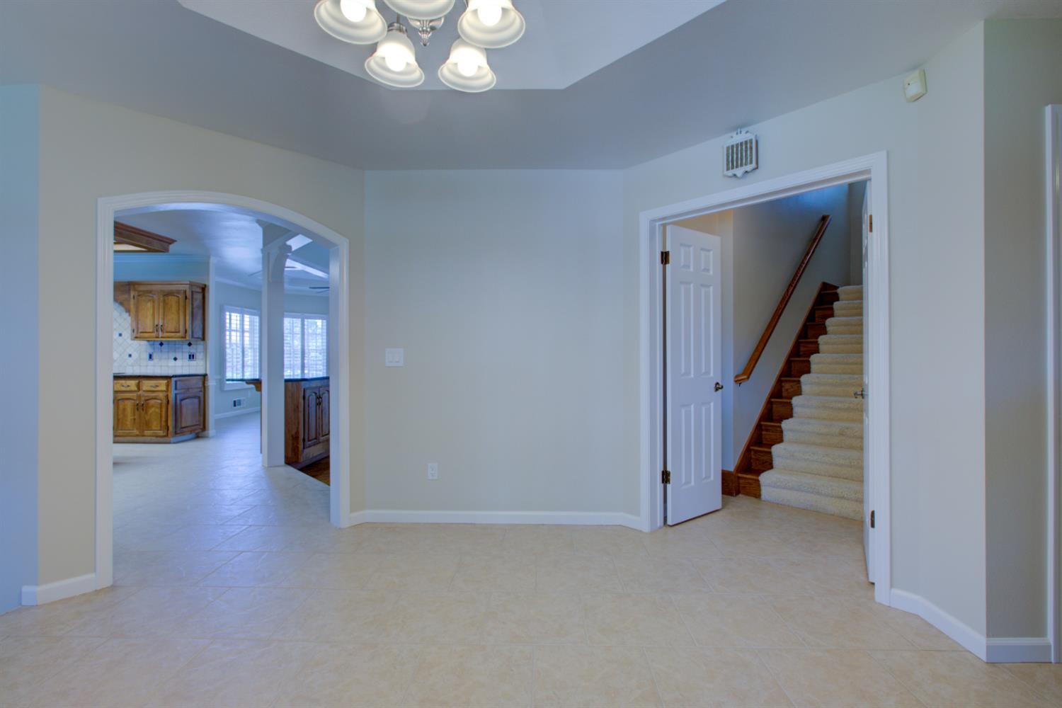 2500 Barola Ln, Modesto, CA 95356