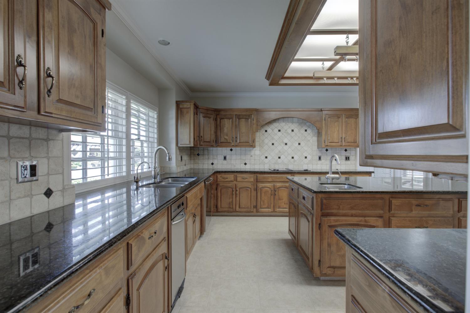 2500 Barola Ln, Modesto, CA 95356