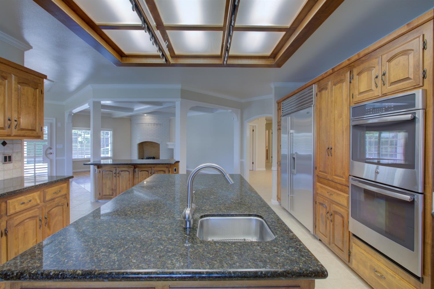 2500 Barola Ln, Modesto, CA 95356