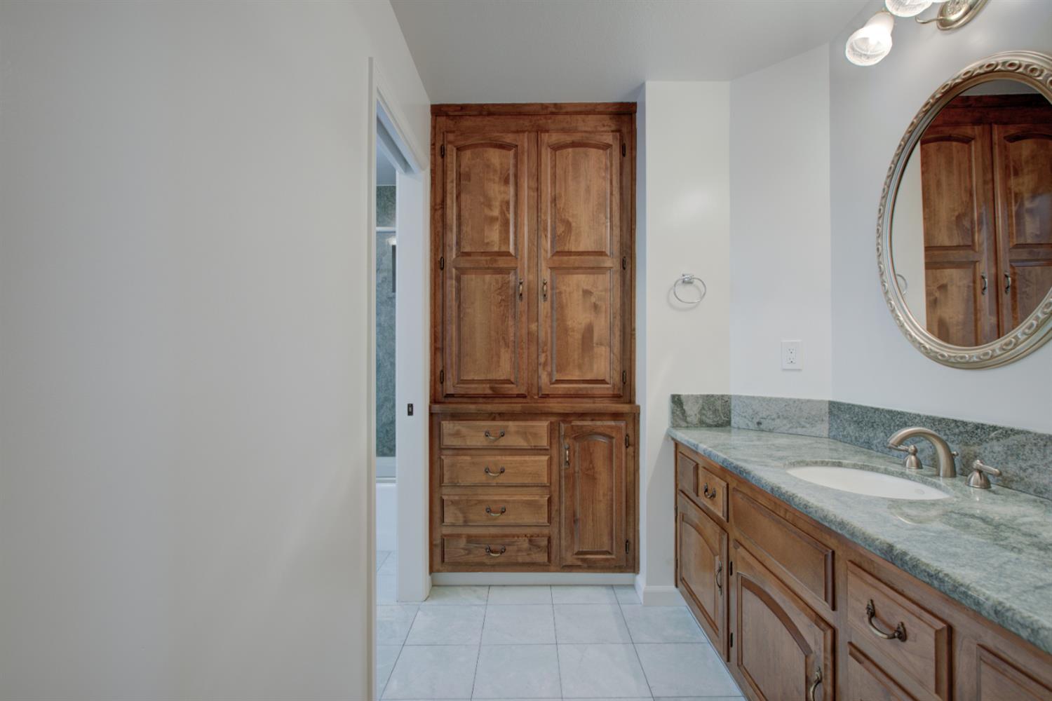 2500 Barola Ln, Modesto, CA 95356