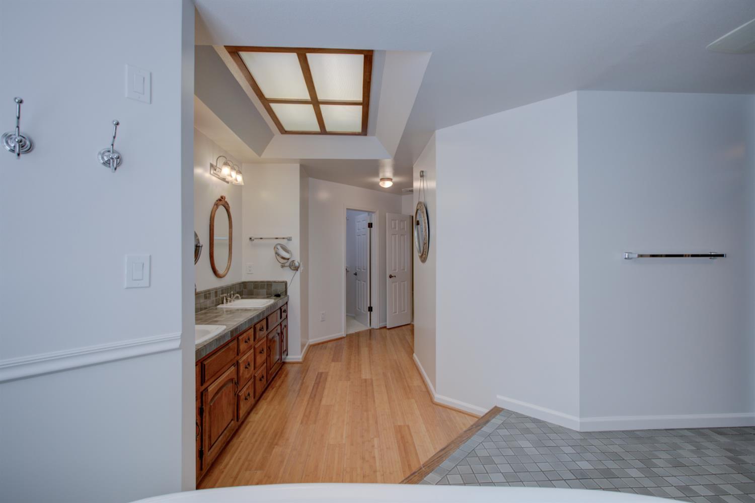 2500 Barola Ln, Modesto, CA 95356