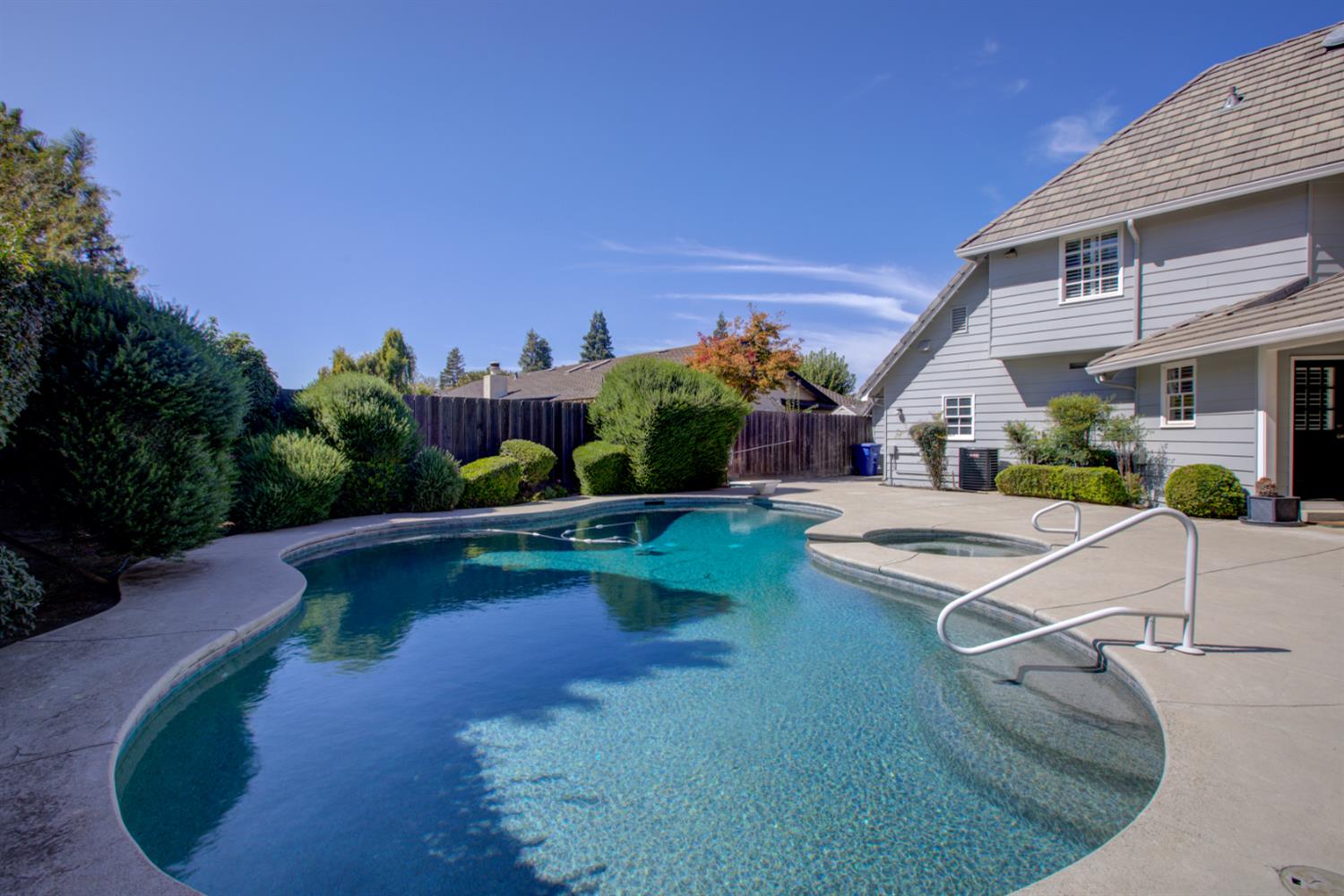 2500 Barola Ln, Modesto, CA 95356