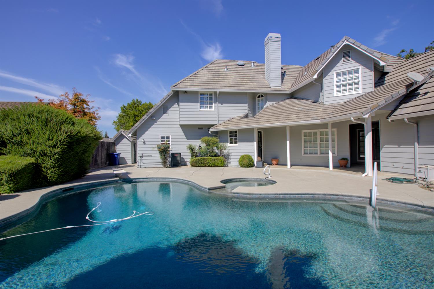 2500 Barola Ln, Modesto, CA 95356