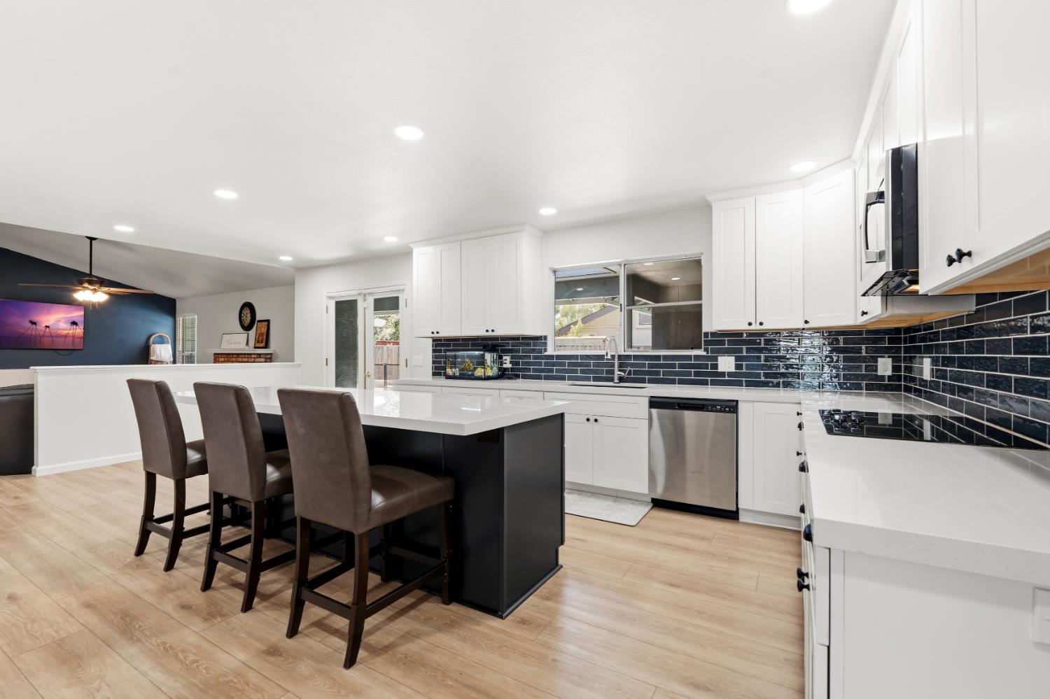 2412 Chianti Cir, Modesto, CA 95356