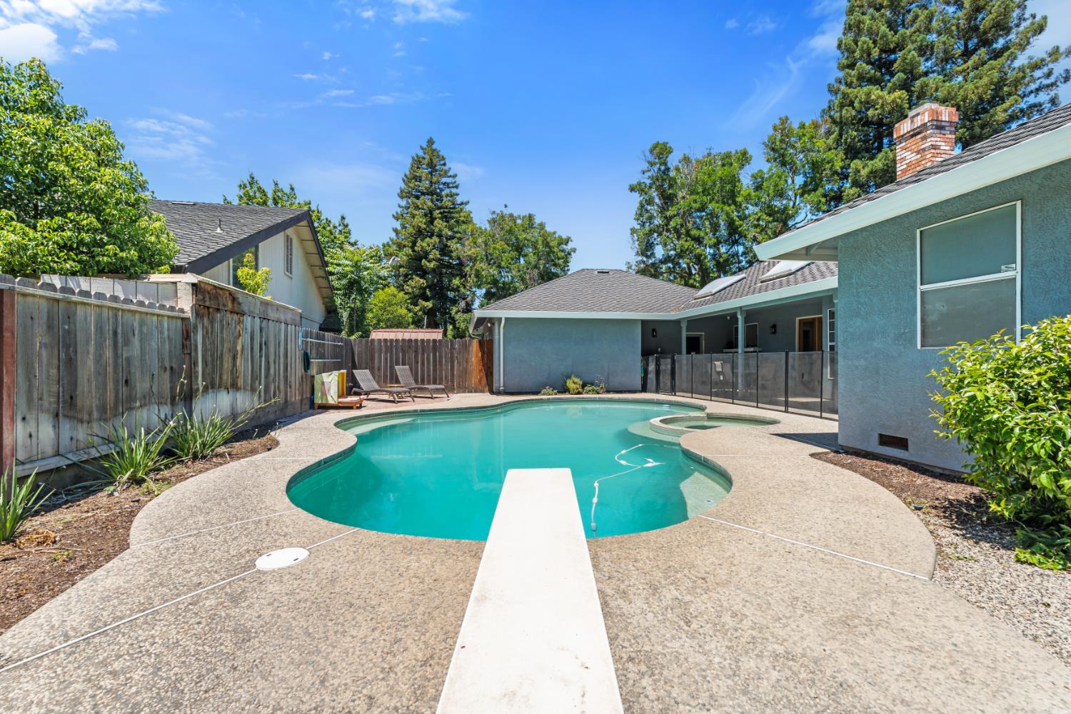 2412 Chianti Cir, Modesto, CA 95356
