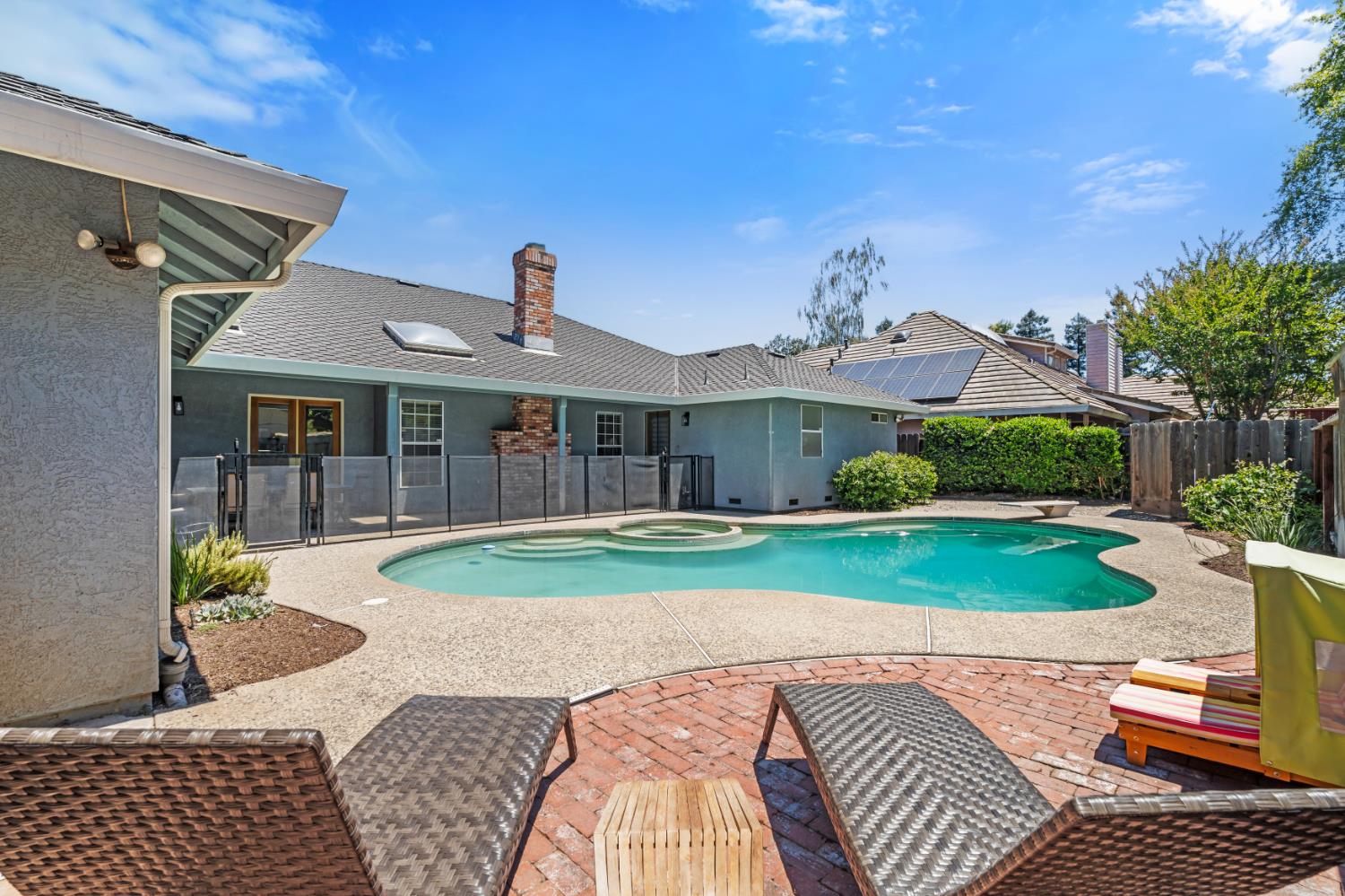 2412 Chianti Cir, Modesto, CA 95356