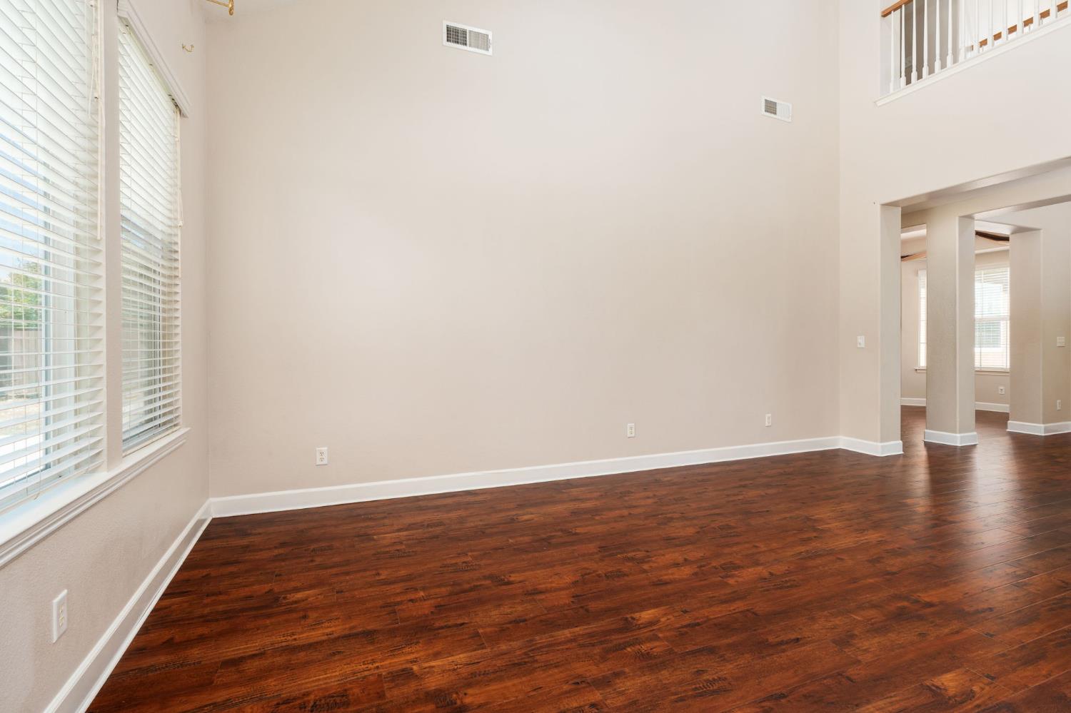 2454 Kaweah Ave, Clovis, CA 93619