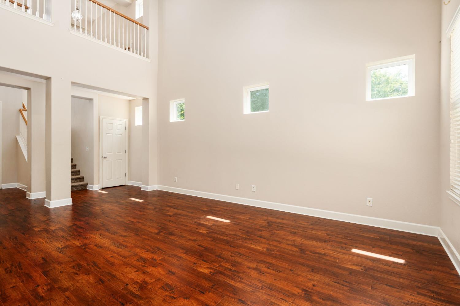 2454 Kaweah Ave, Clovis, CA 93619