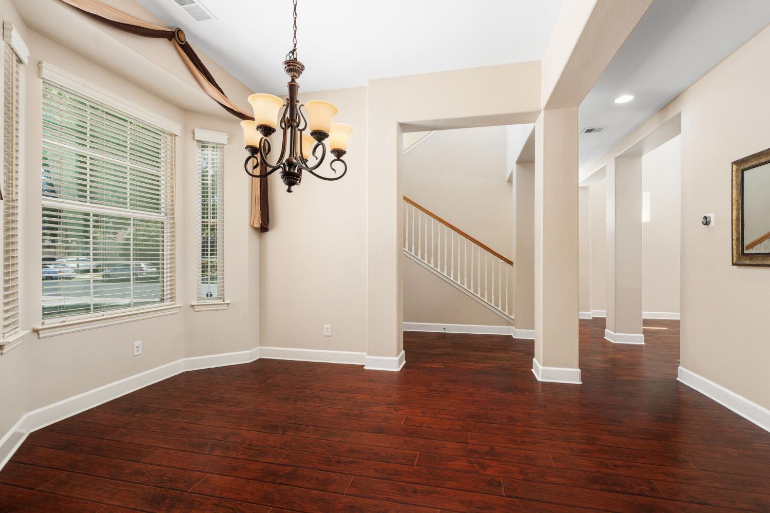 2454 Kaweah Ave, Clovis, CA 93619