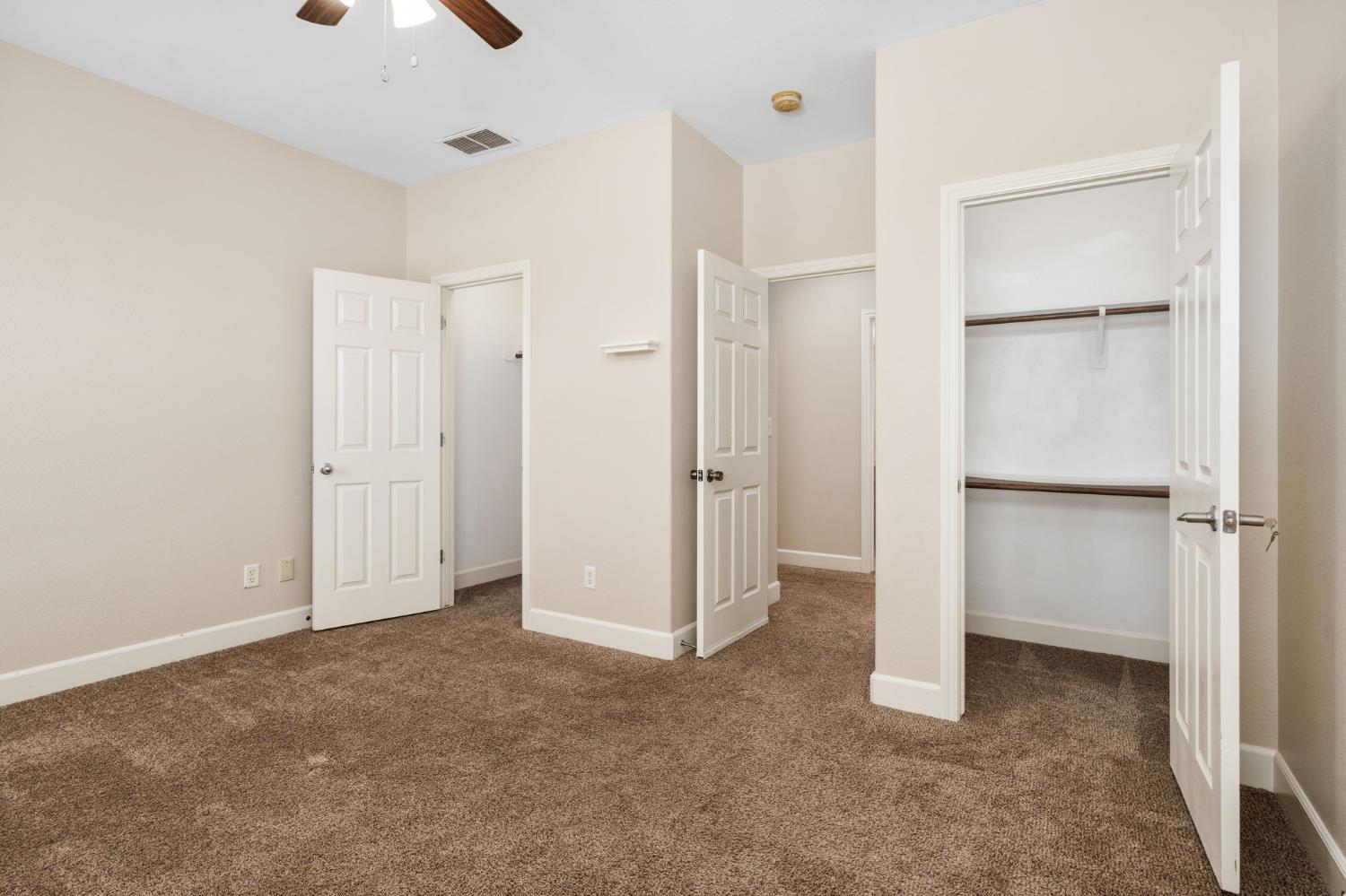 2454 Kaweah Ave, Clovis, CA 93619