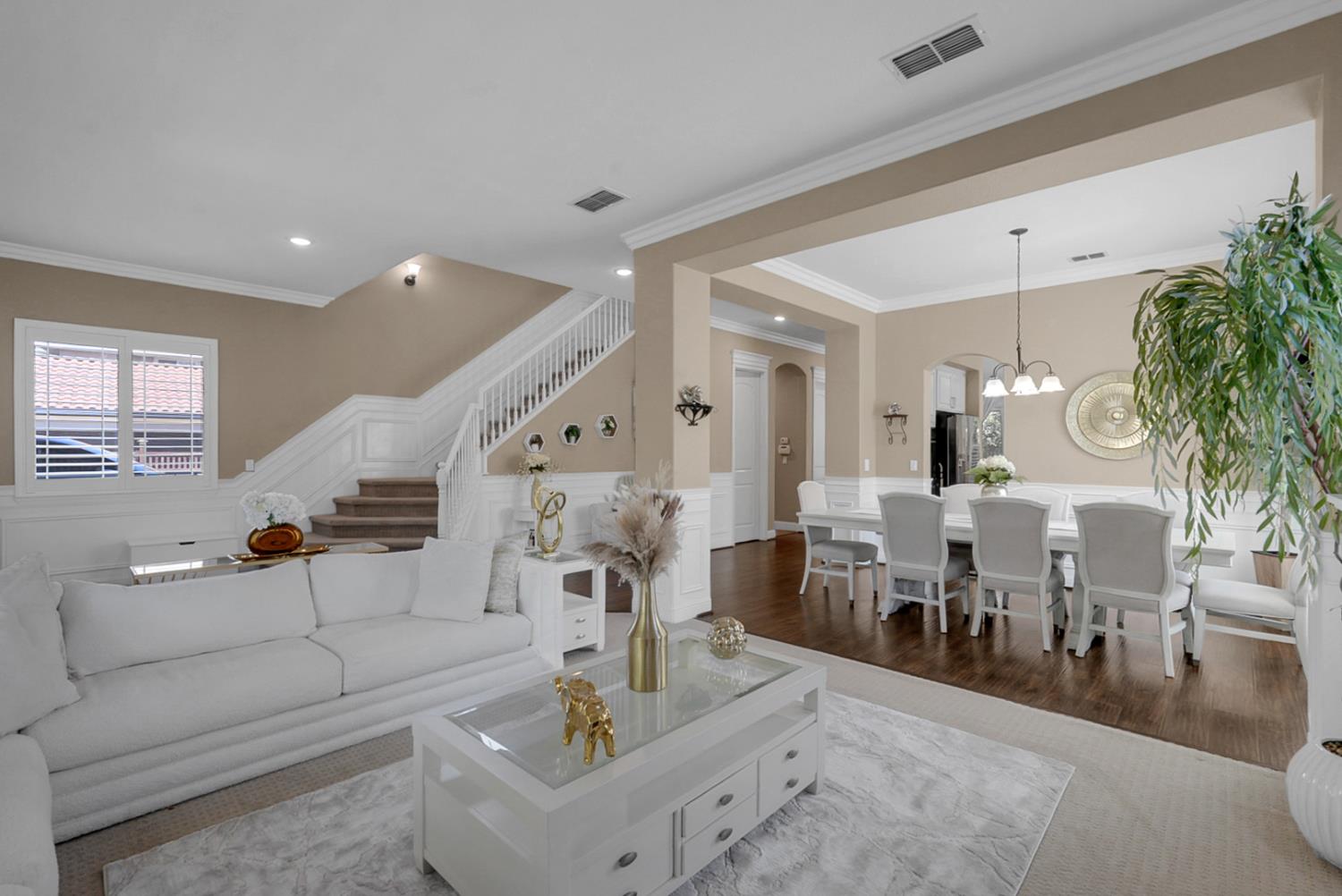 677 Stetson Dr, Oakdale, CA 95361