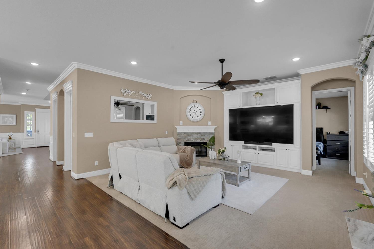 677 Stetson Dr, Oakdale, CA 95361