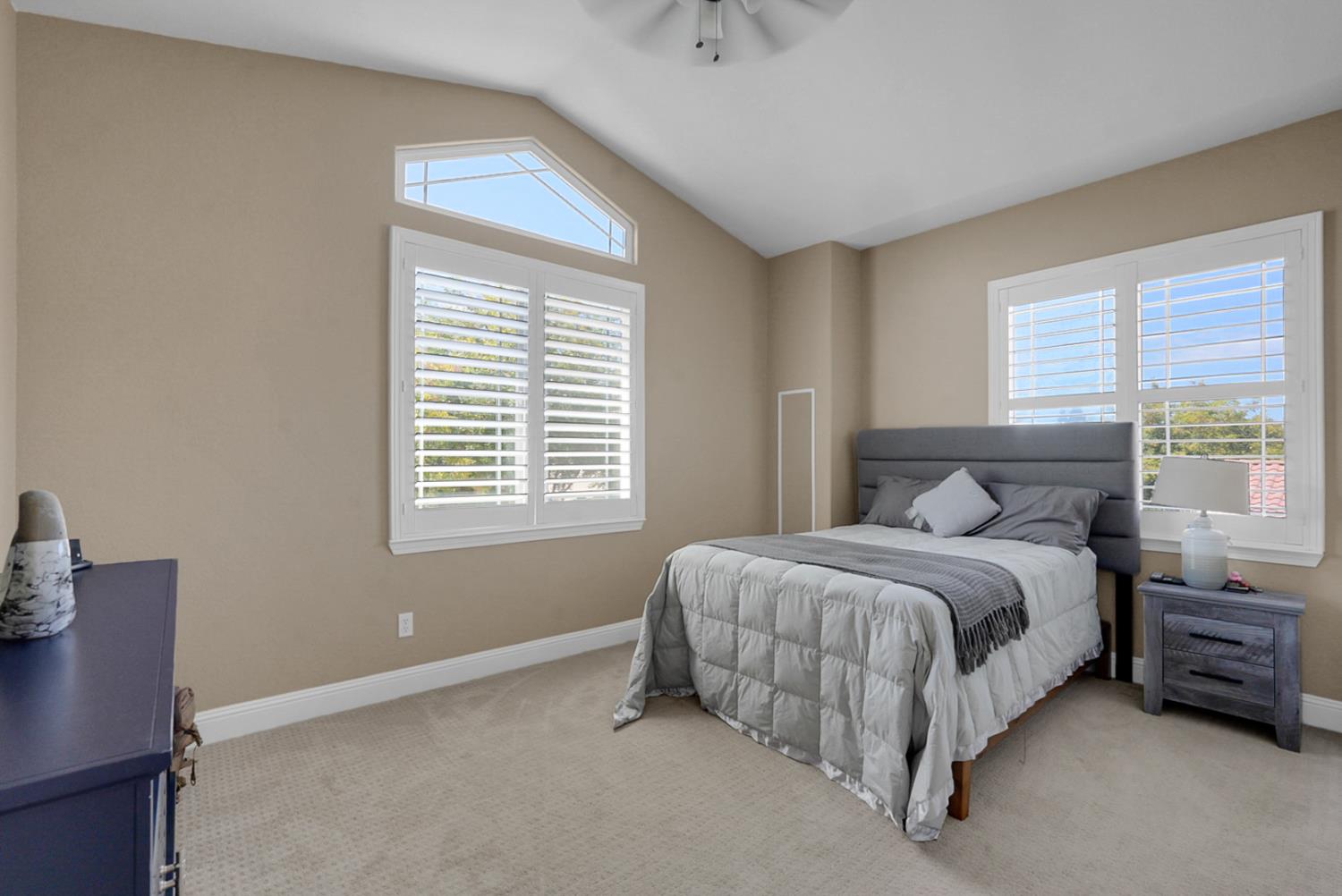 677 Stetson Dr, Oakdale, CA 95361