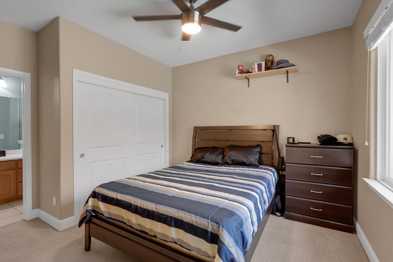 677 Stetson Dr, Oakdale, CA 95361