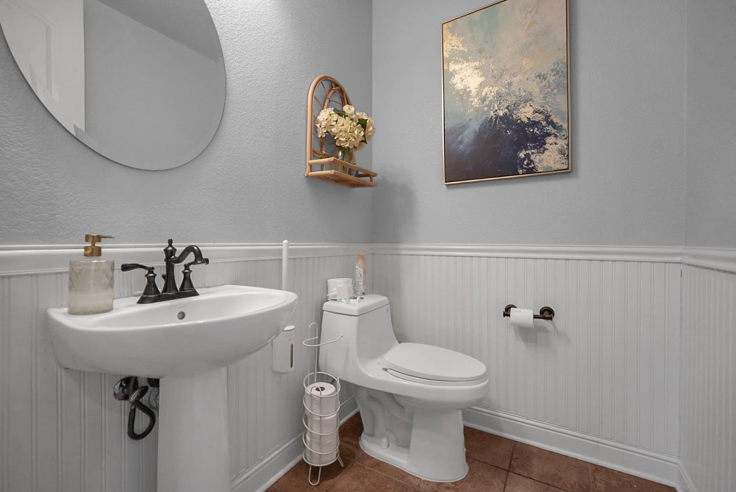 677 Stetson Dr, Oakdale, CA 95361