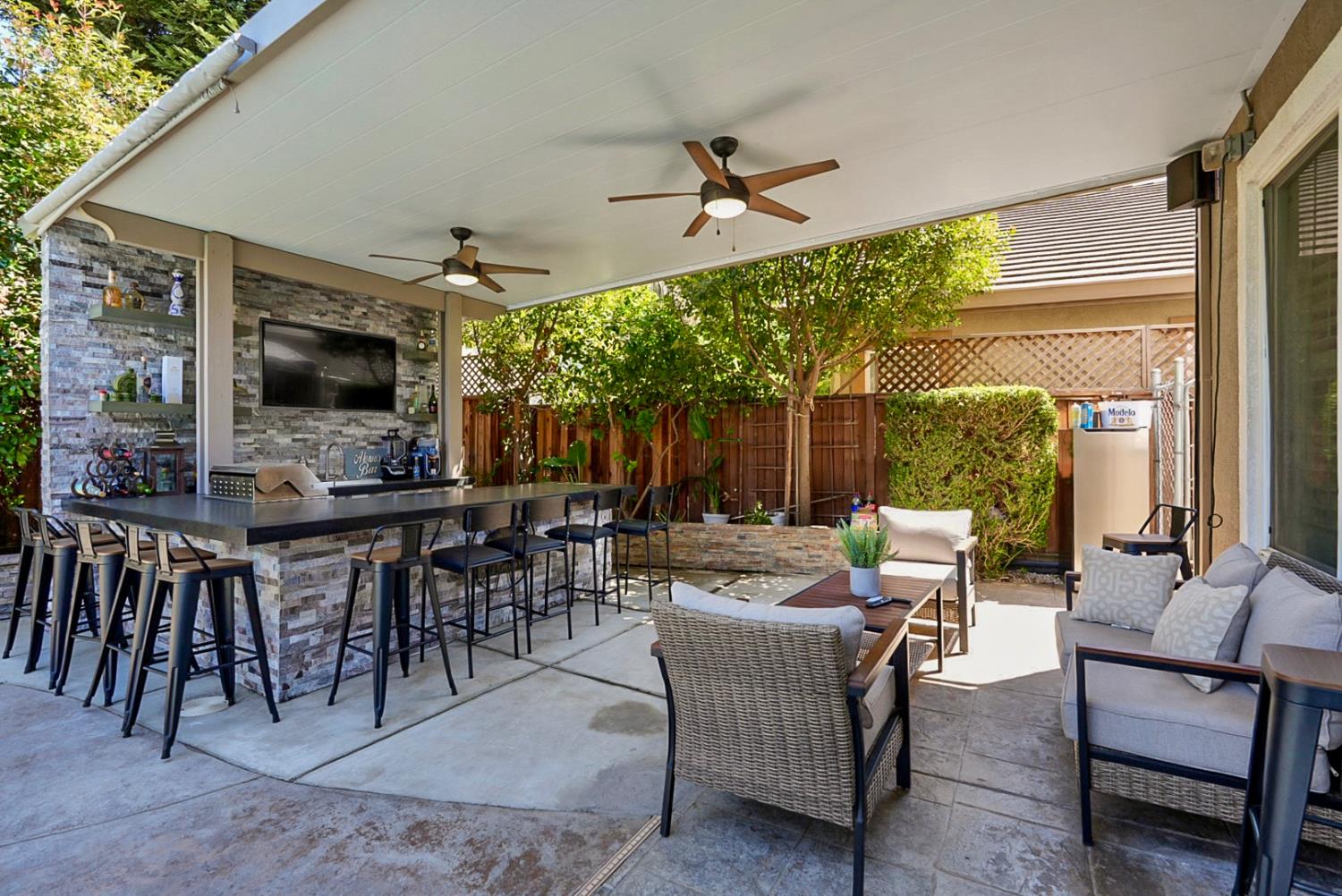 677 Stetson Dr, Oakdale, CA 95361