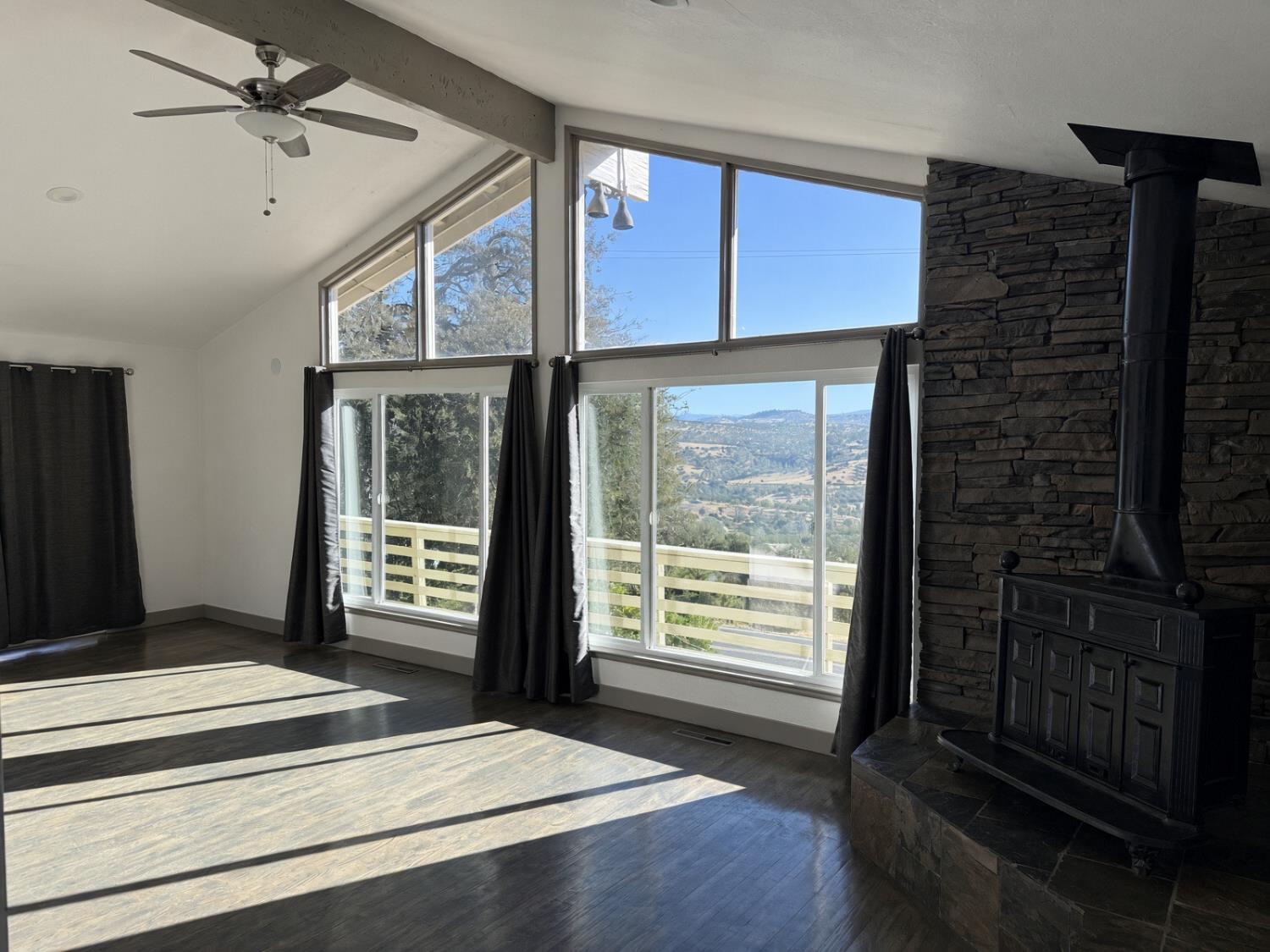 3589 Signal Hill Trl, Copperopolis, CA 95228