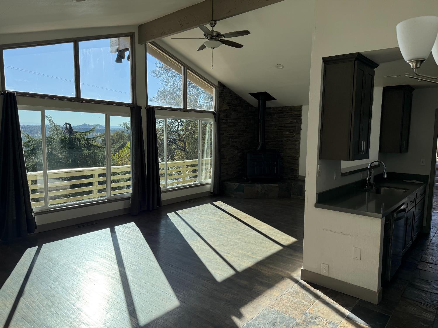 3589 Signal Hill Trl, Copperopolis, CA 95228