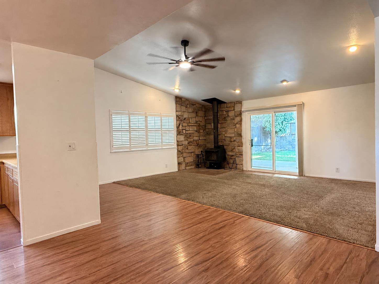 1235 River Bluff Dr, Oakdale, CA 95361
