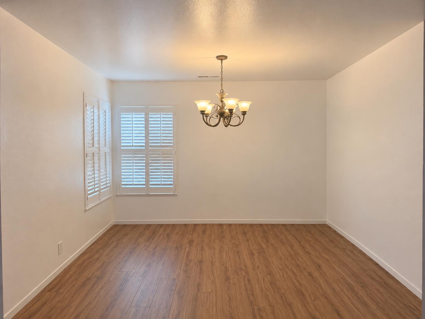 1235 River Bluff Dr, Oakdale, CA 95361