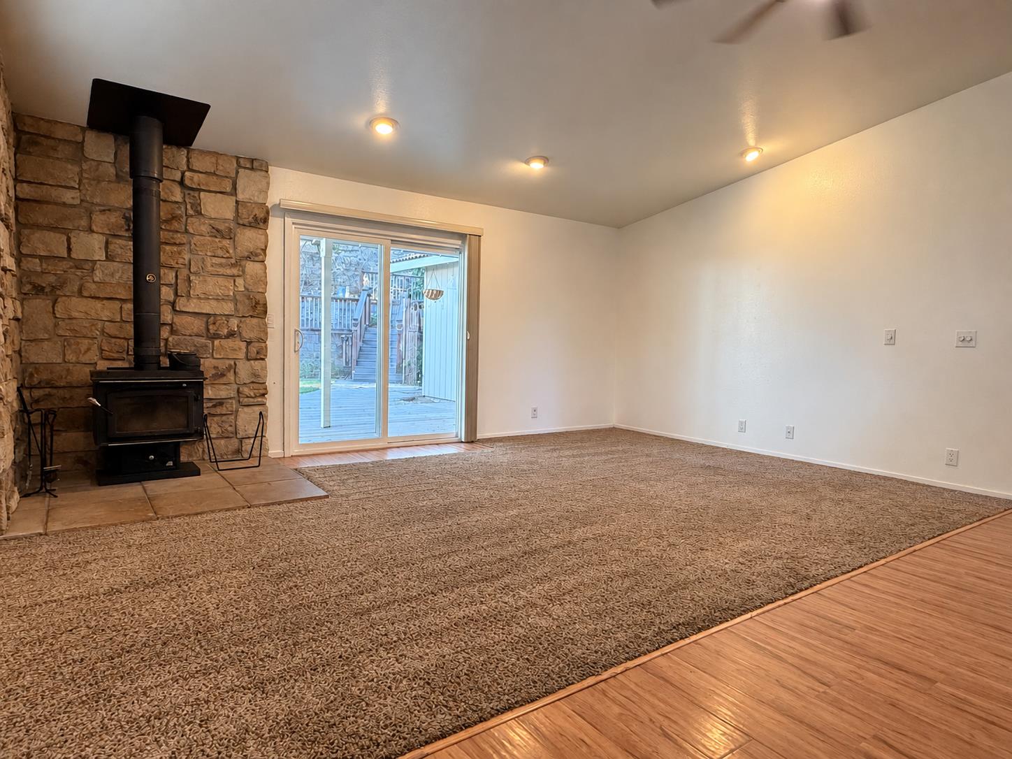 1235 River Bluff Dr, Oakdale, CA 95361