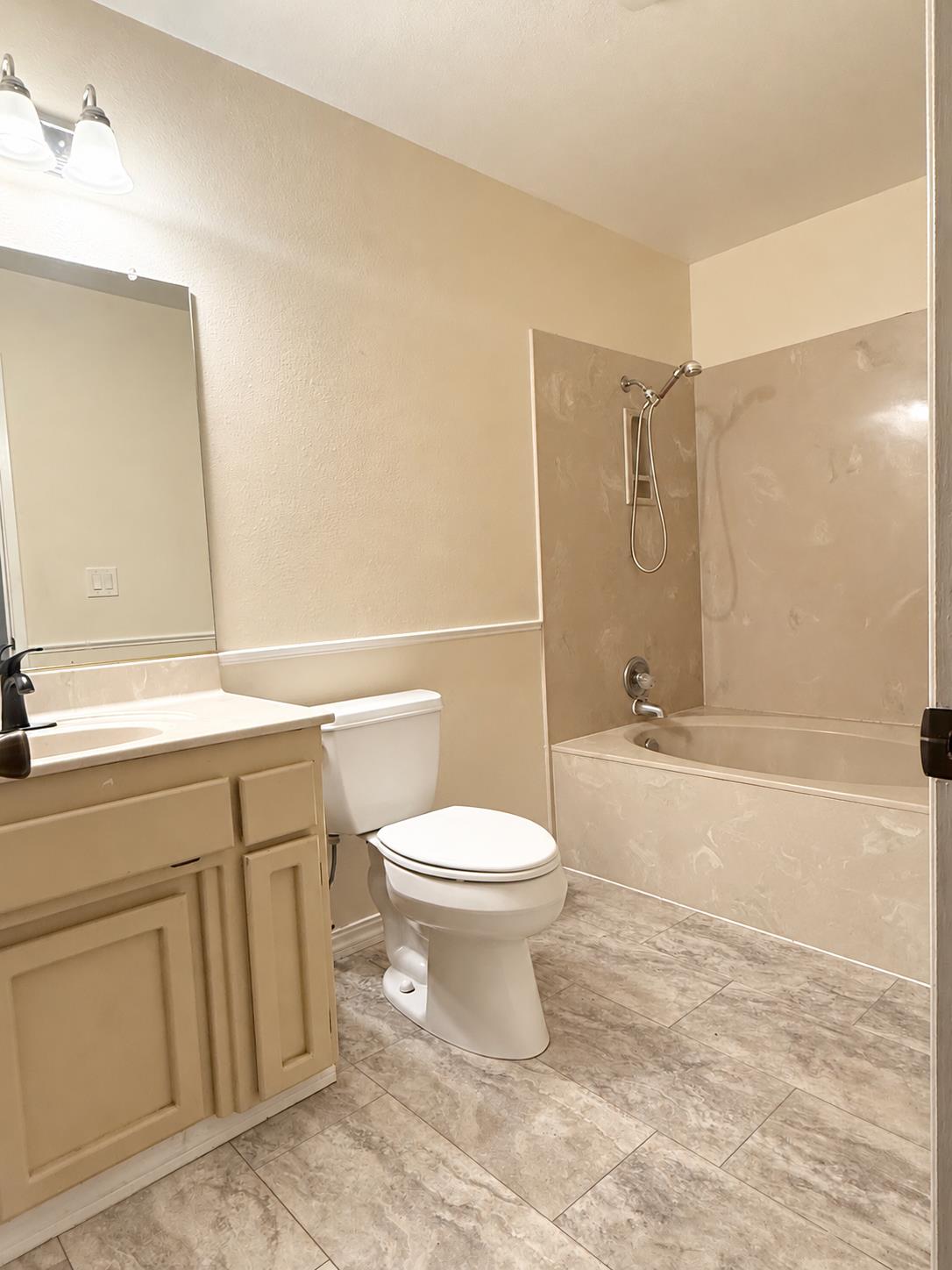 1235 River Bluff Dr, Oakdale, CA 95361