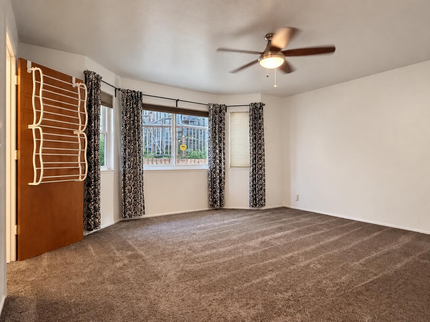 1235 River Bluff Dr, Oakdale, CA 95361