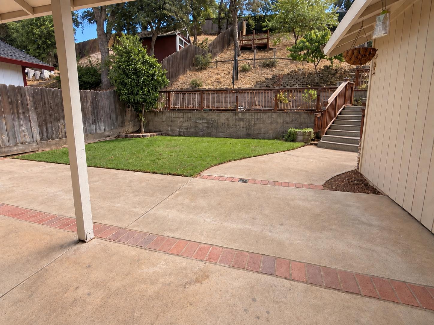 1235 River Bluff Dr, Oakdale, CA 95361