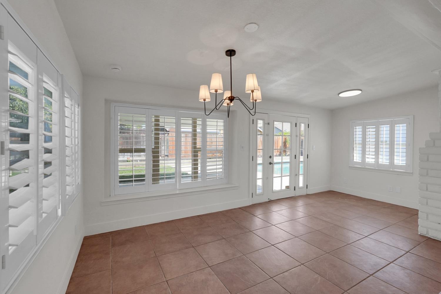 3420 Bridle Path Ln, Modesto, CA 95356