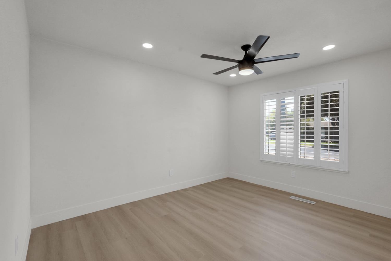 3420 Bridle Path Ln, Modesto, CA 95356