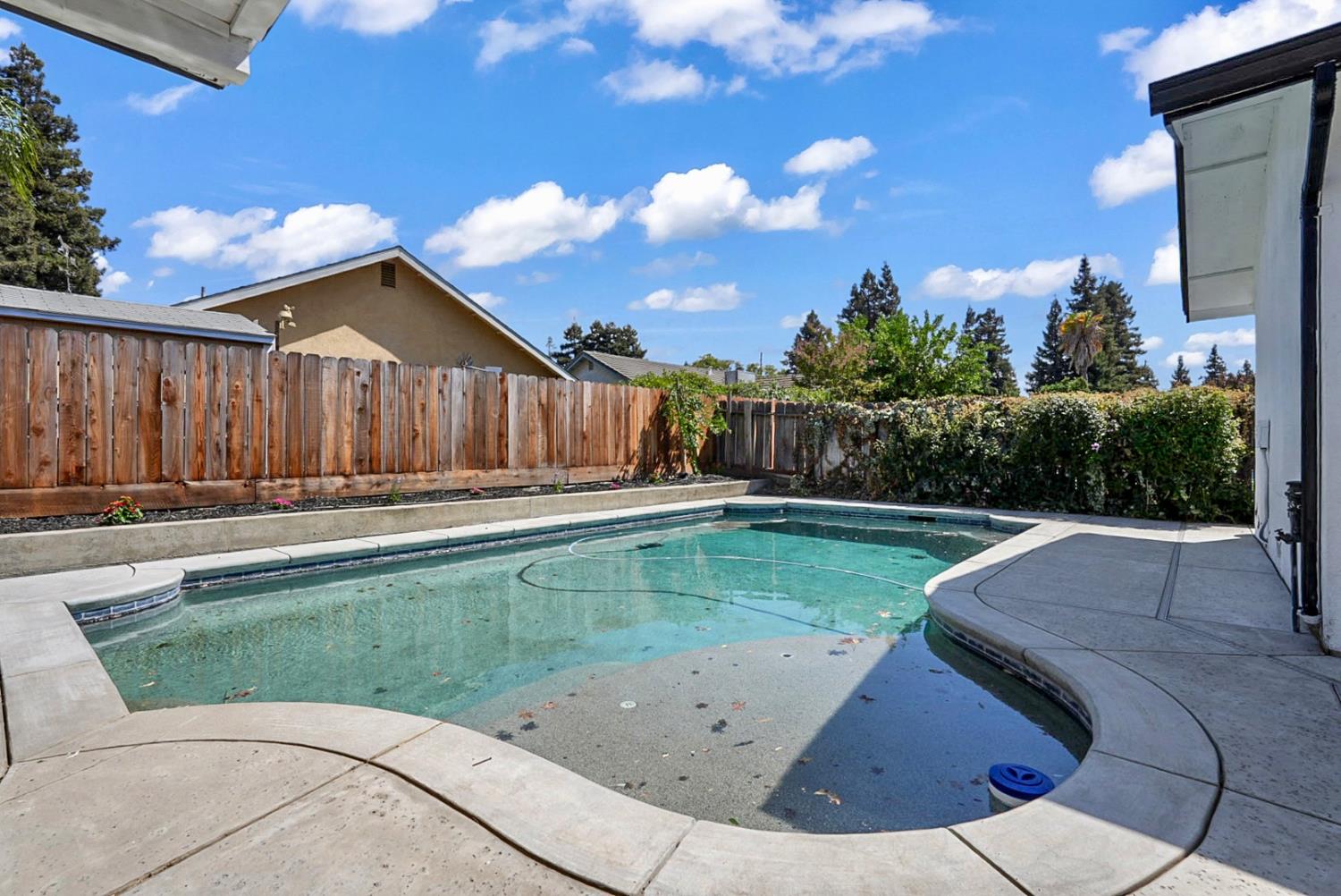 3420 Bridle Path Ln, Modesto, CA 95356