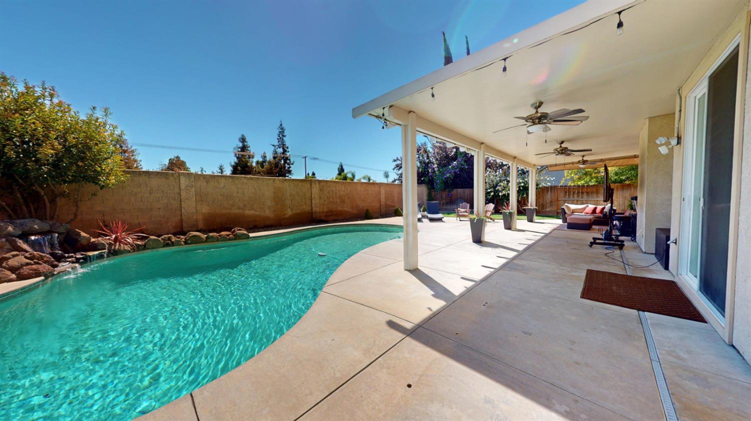 1816 Ville Franche Way, Modesto, CA 95356
