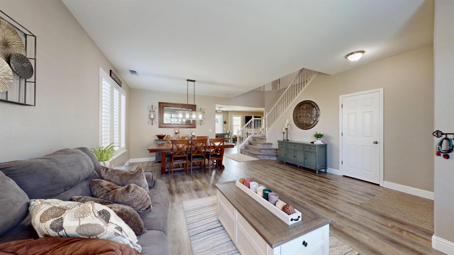 1816 Ville Franche Way, Modesto, CA 95356