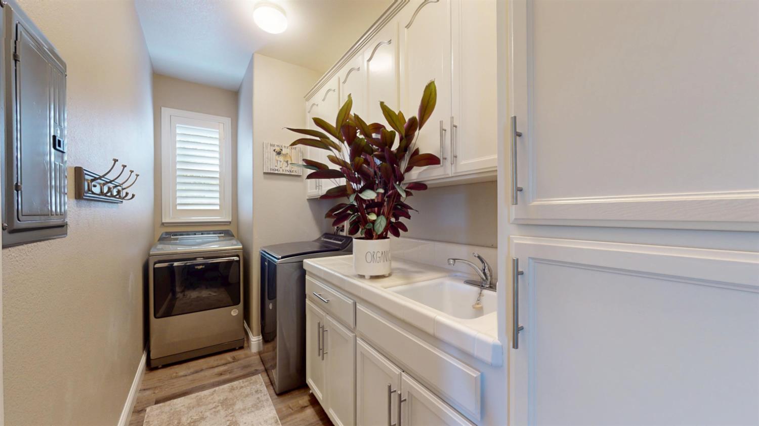 1816 Ville Franche Way, Modesto, CA 95356