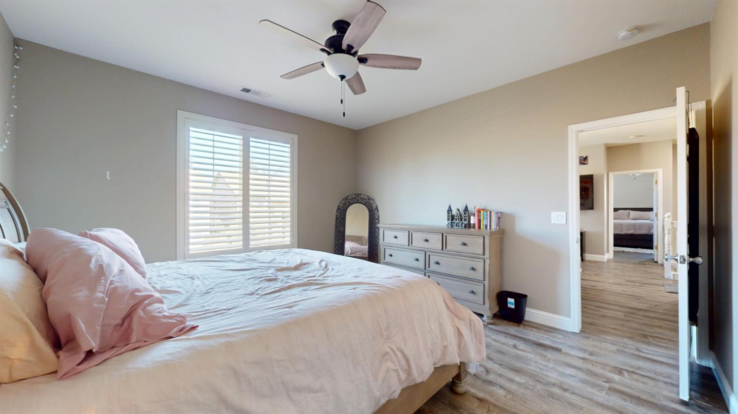 1816 Ville Franche Way, Modesto, CA 95356