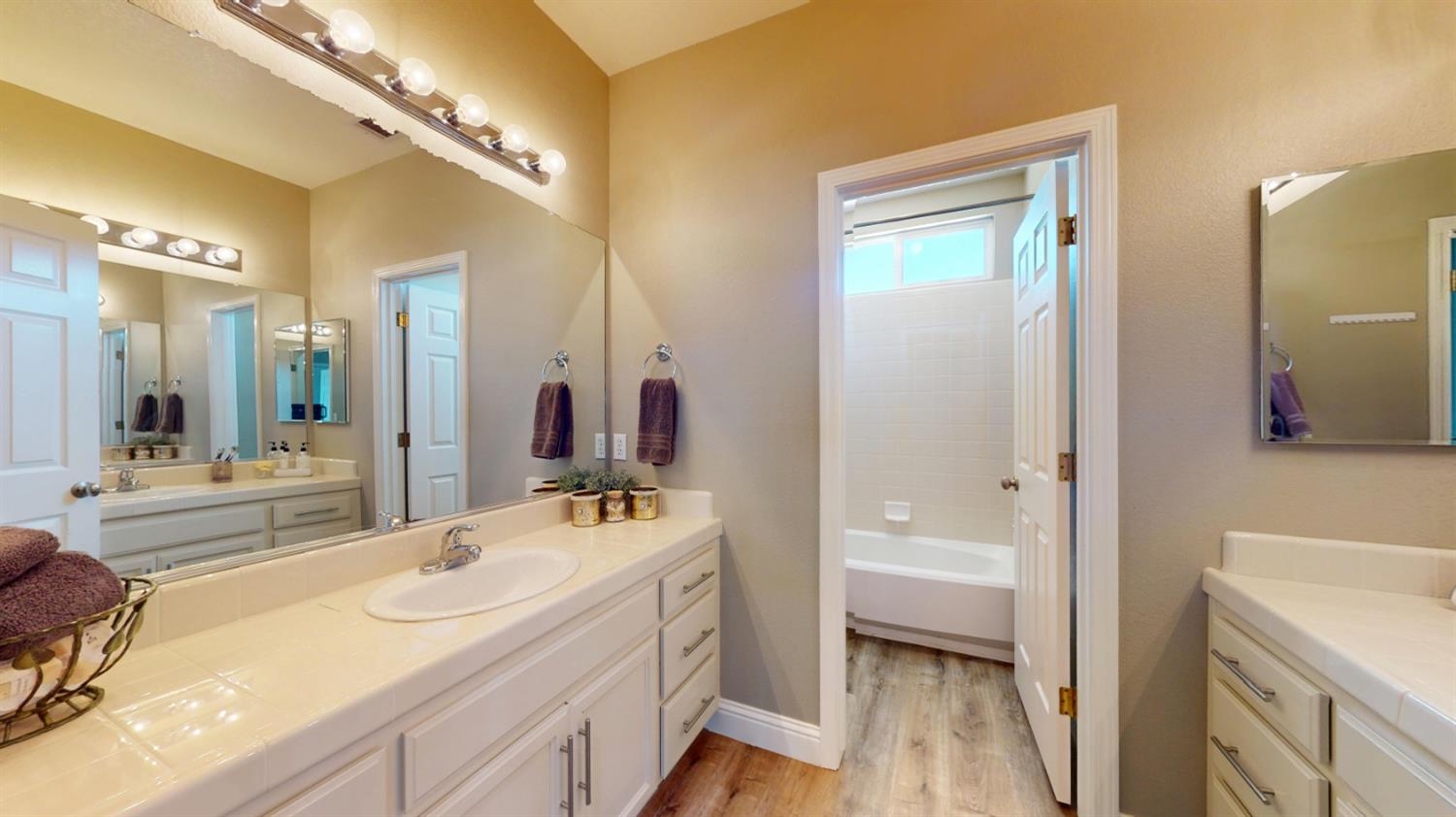 1816 Ville Franche Way, Modesto, CA 95356