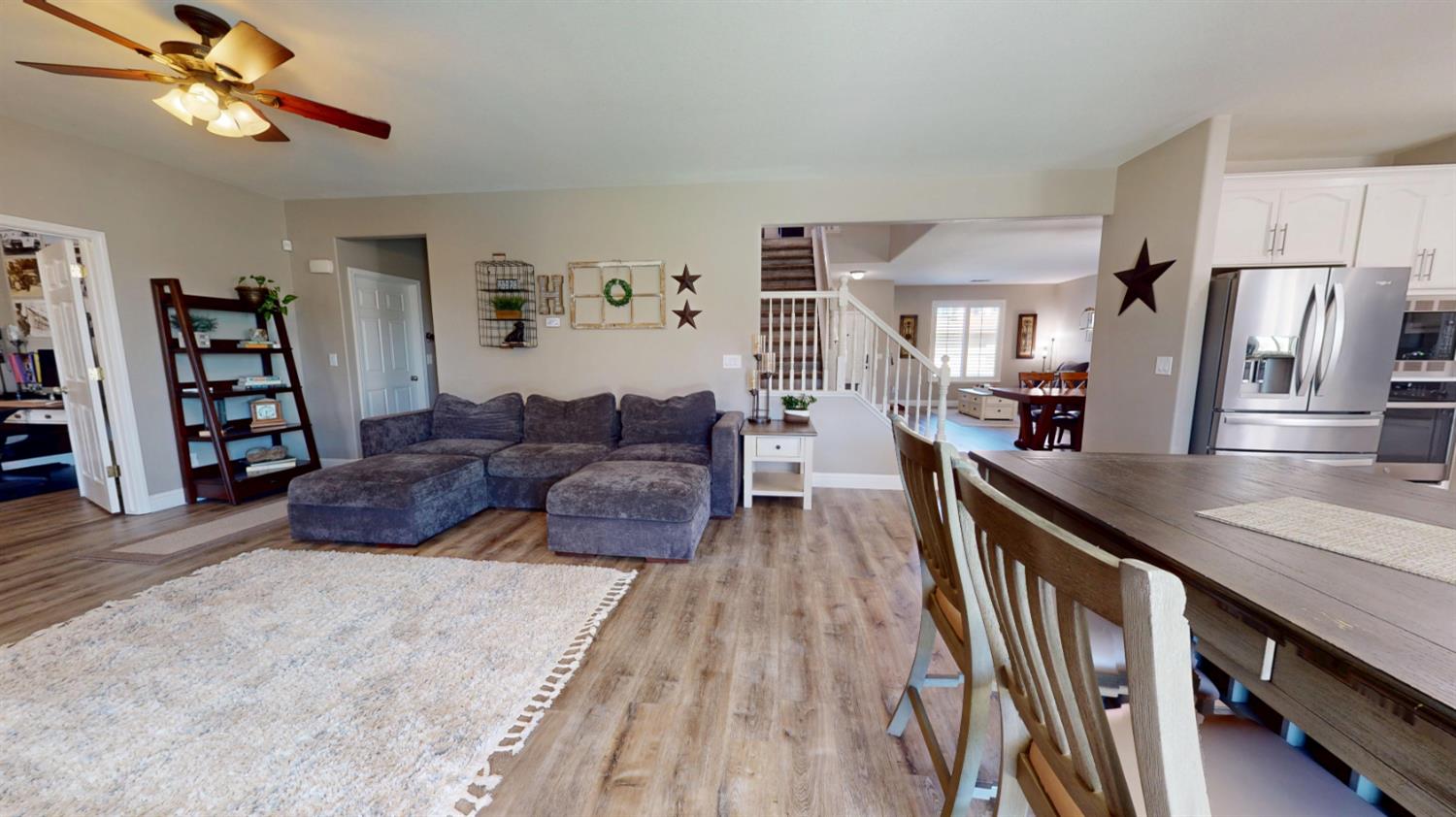 1816 Ville Franche Way, Modesto, CA 95356