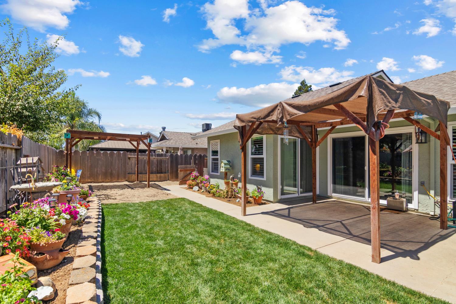 13132 Heather Dr, Waterford, CA 95386
