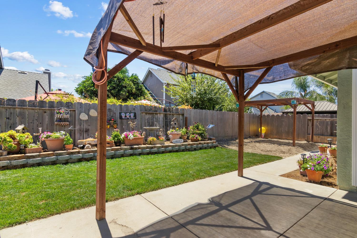 13132 Heather Dr, Waterford, CA 95386