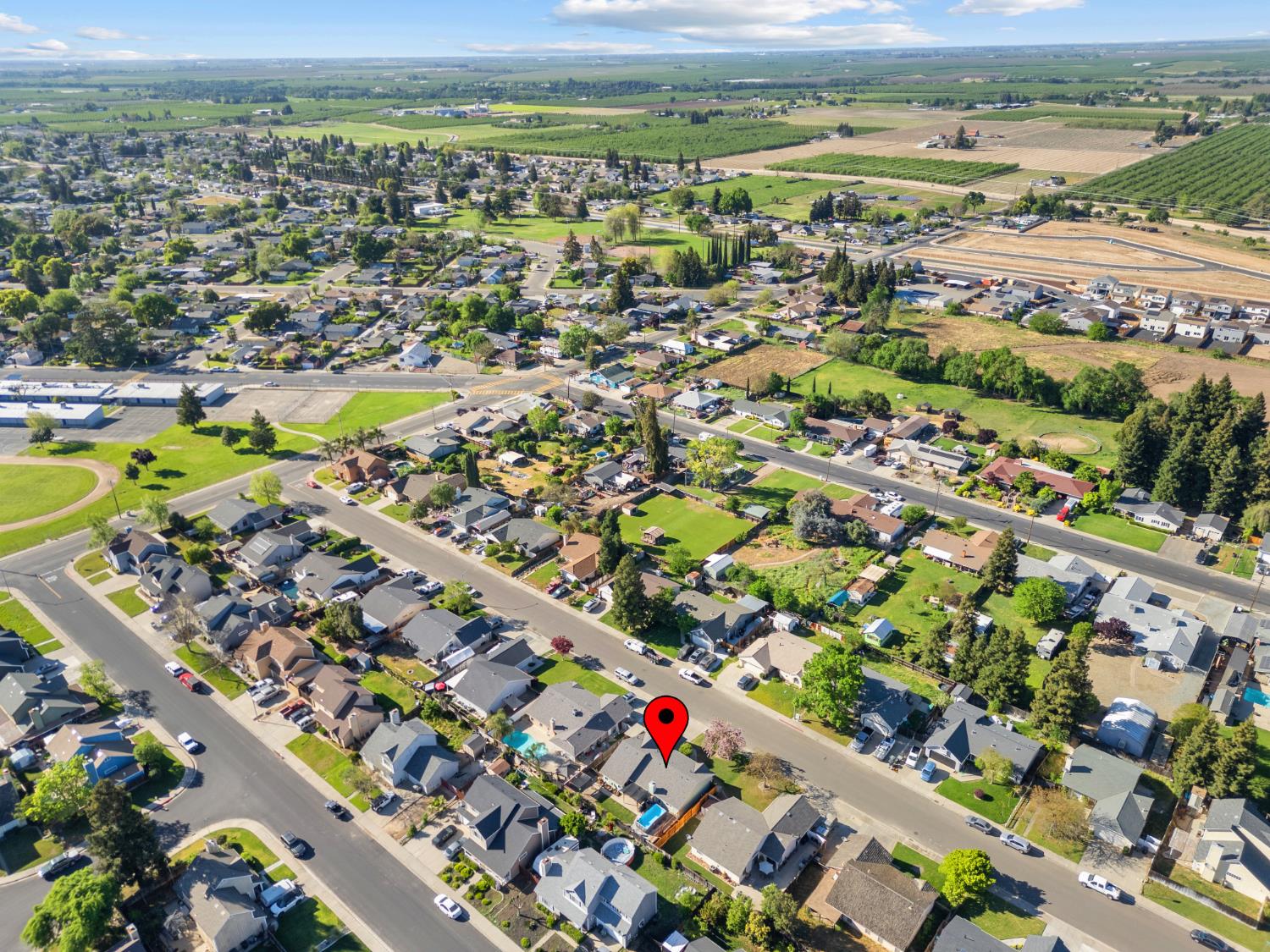 13132 Heather Dr, Waterford, CA 95386